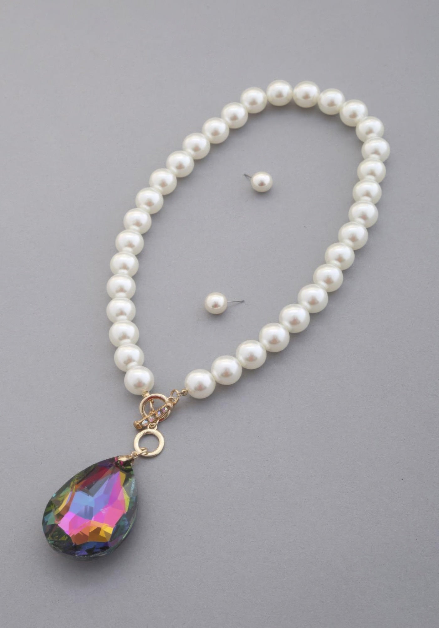 Crystal Teardrop Pendant Beaded Necklace - xclsvafashion.com