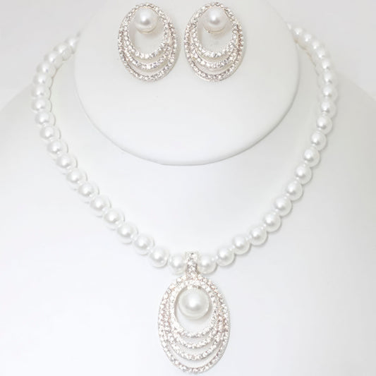 Fashionista Pearl Necklace And Earring Set